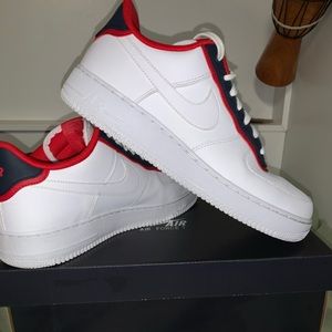 NIKE AIR FORCE 1 low 07’ LV8